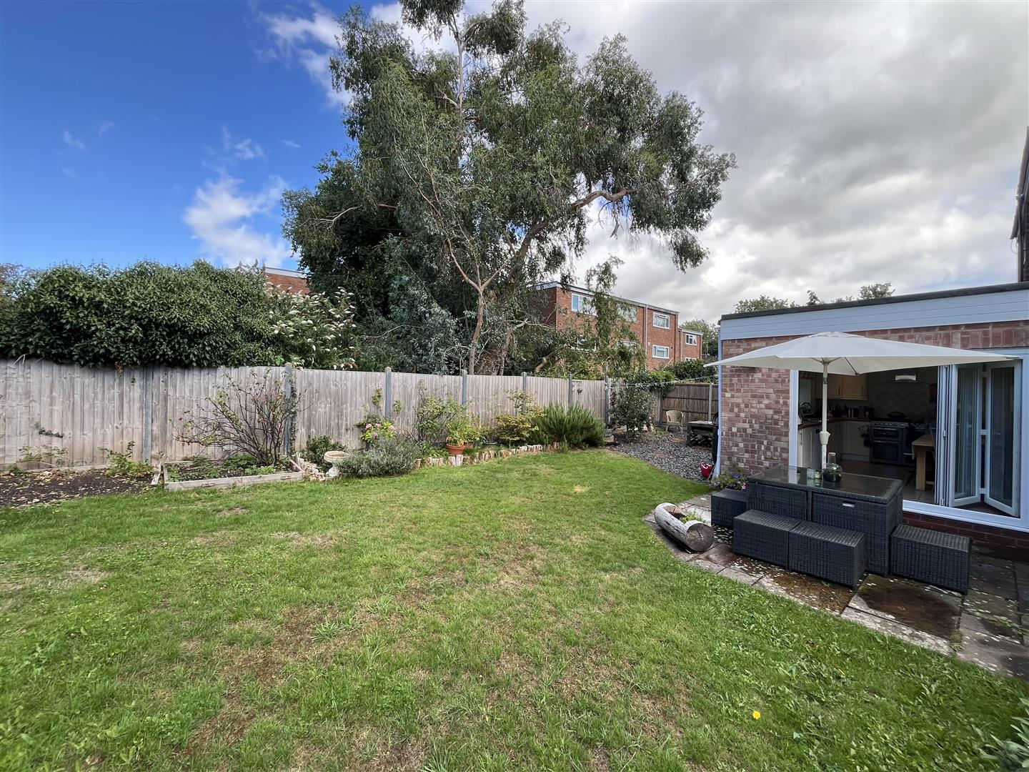 Rich Close, Warwick 21